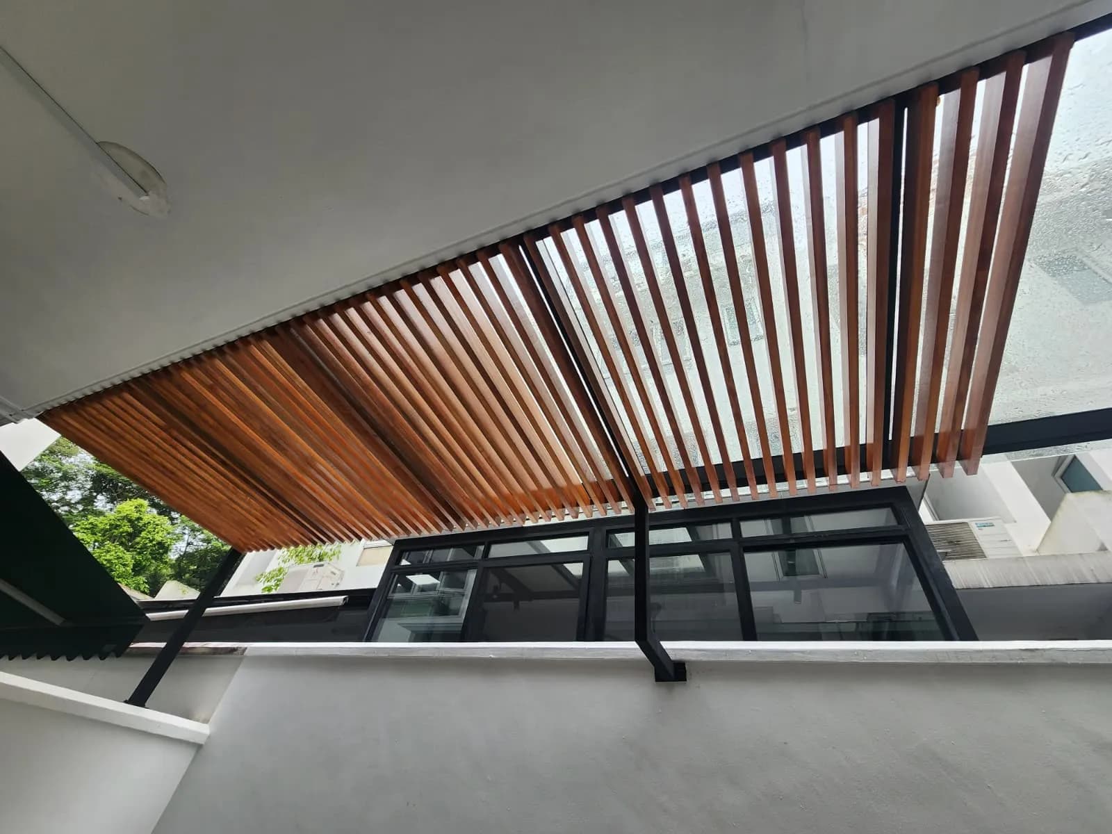 Timber & Wood-Look Trellis